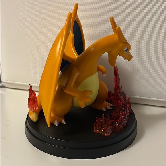 POKEMON TCG CHARIZARD EX SUPER PREMIUM COLLECTION BOX FIGURE/STATUE ONLY - Picture 3 of 3